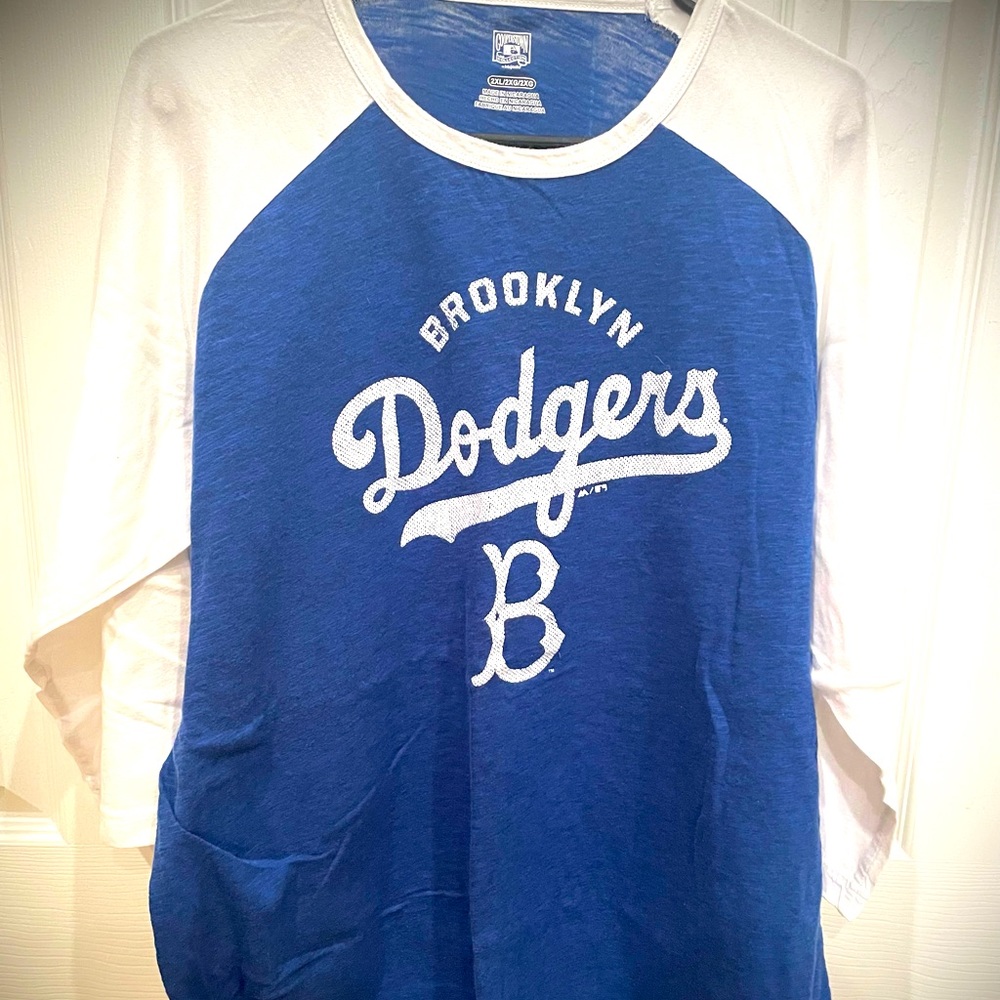 Cooperstown Collection Men’s Brooklyn Dodgers shirt